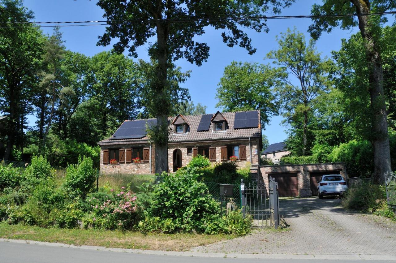 Tres Belle Villa 4 Facades Dans Quartier Vert Et Arbore - 5 Kms De Namur Exterior foto